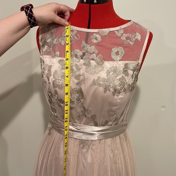 NWOT JESSICA HOWARD CHAMPAGNE FORMAL DRESS,  SIZE 8 - Picture 7 of 9